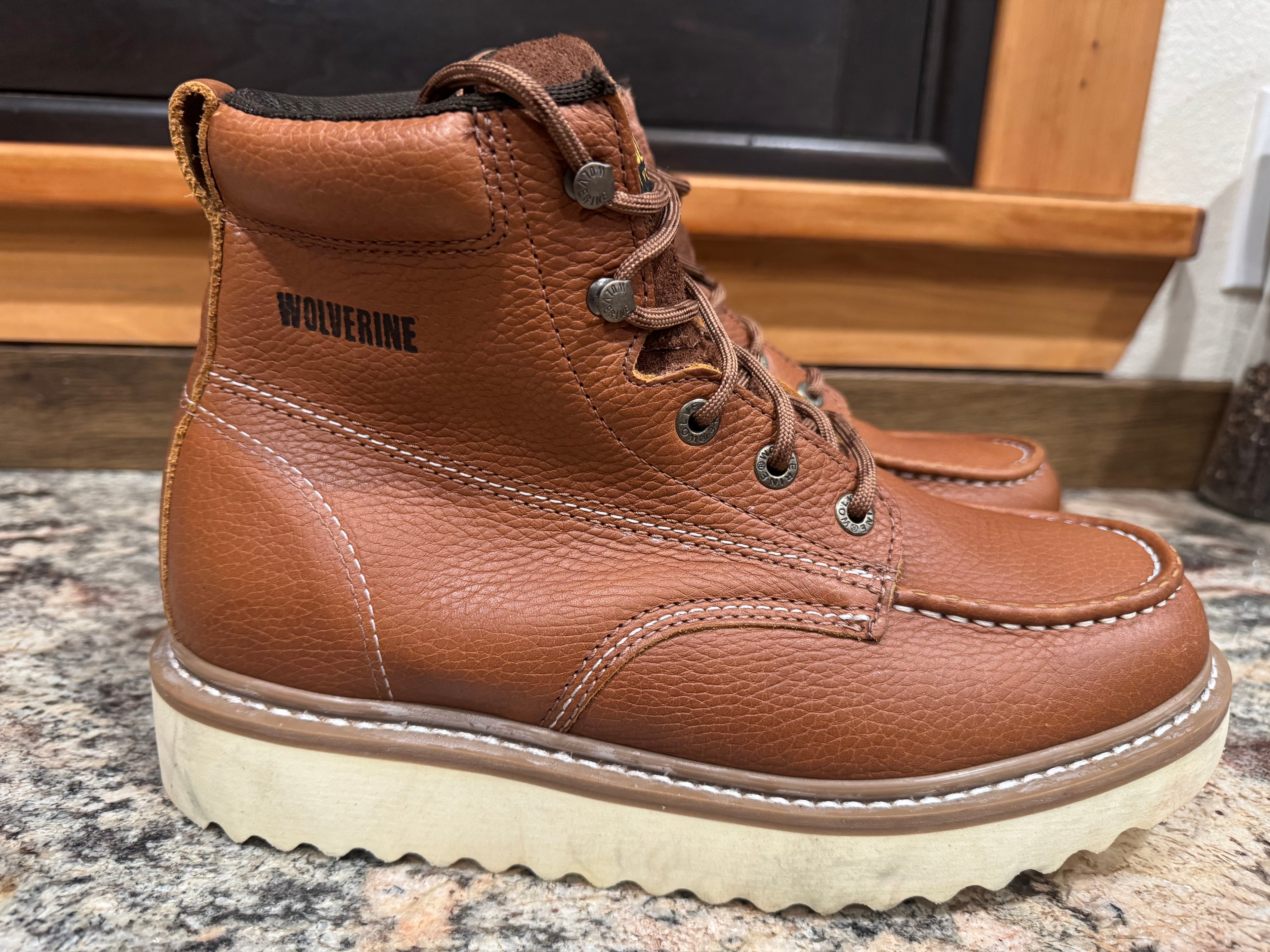 🥾 NEW Wolverine Moc-Toe Work Boots – Men’s Size 9.5 🥾