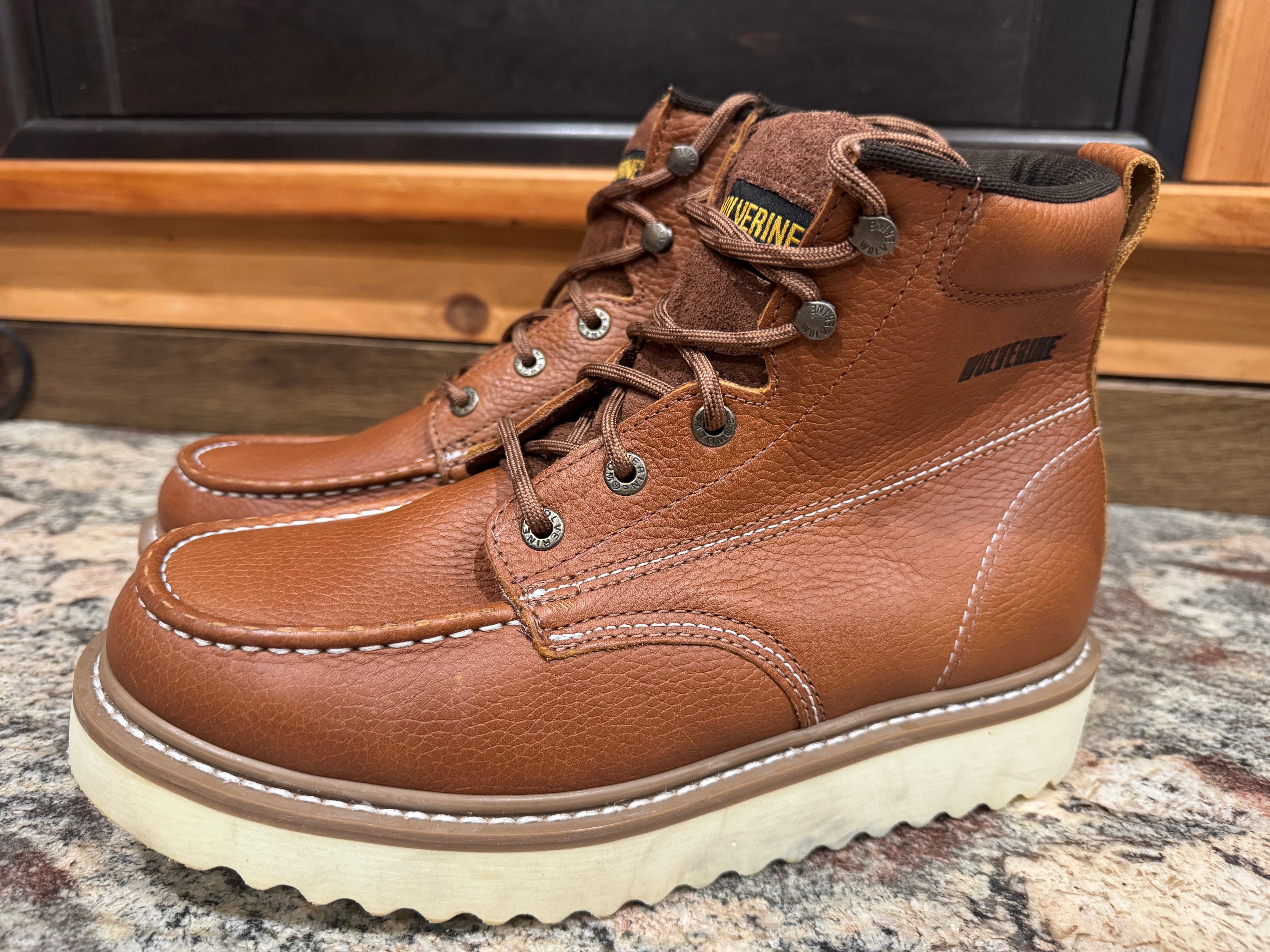 🥾 NEW Wolverine Moc-Toe Work Boots – Men’s Size 9.5 🥾